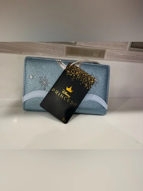 Loungefly Disney Princess and the Frog Tiana Gown Glitter Cosplay Flap Wallet - Picture 7 of 8